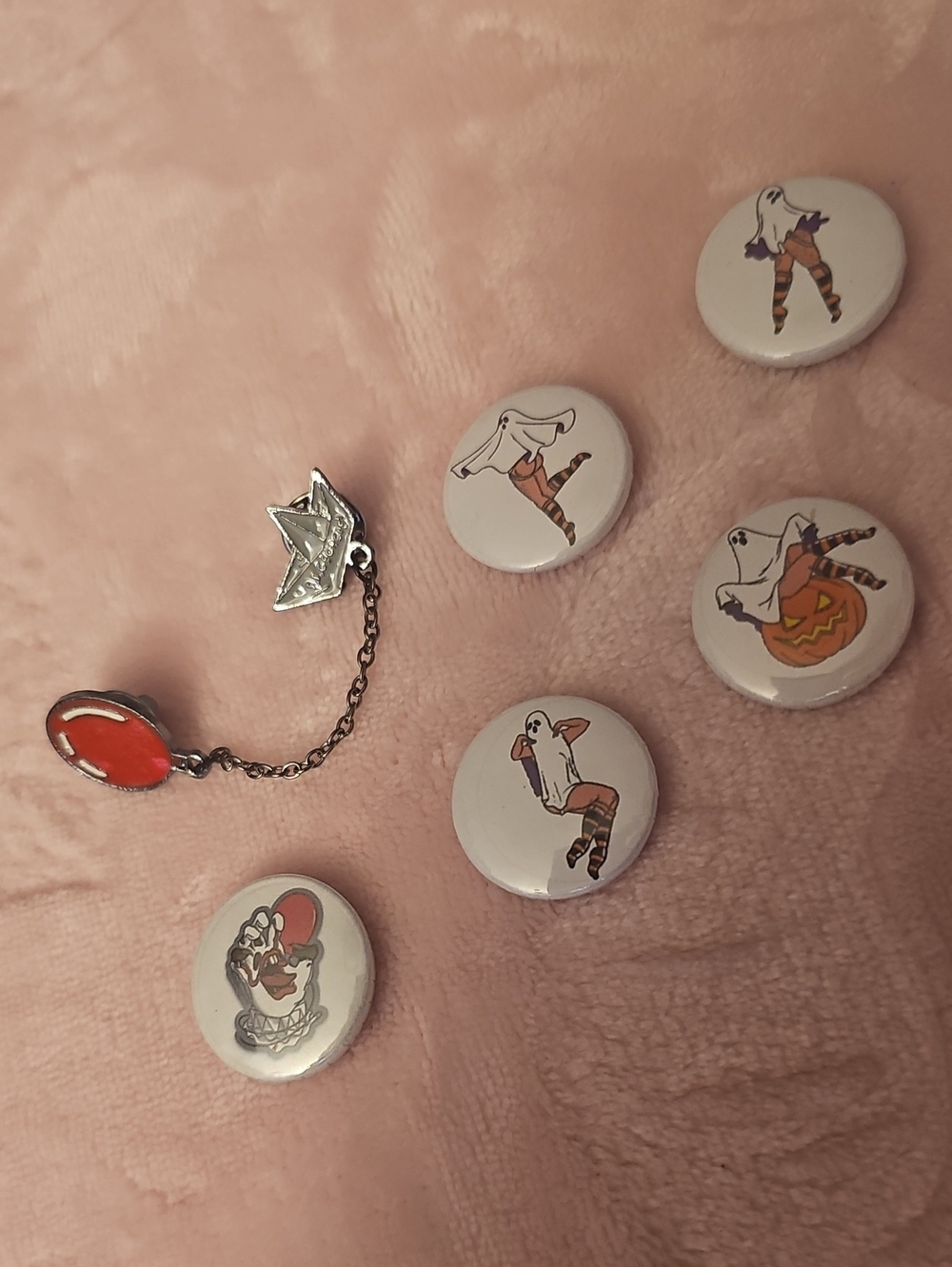 Halloween Ghost/Pennywise Pin Button Set